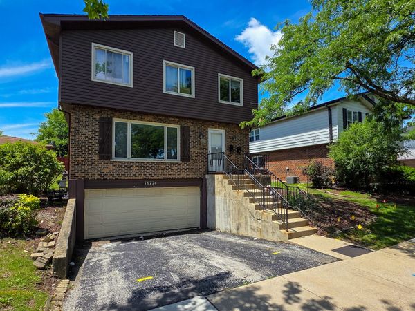 16724 Hillside Place , Tinley Park, IL 60477
