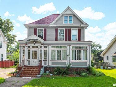 1015 S 5TH Street, Pekin, IL 61554