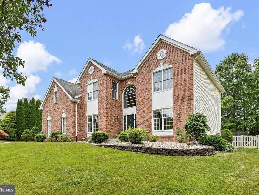737 Meadowbank Road, Kennett Square, PA 19348 Main Photo
