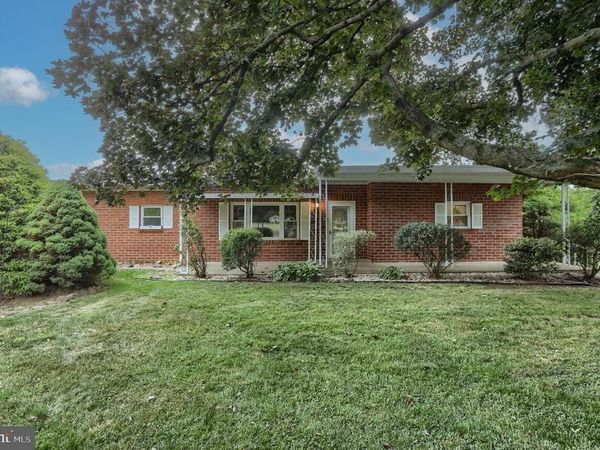 490 BEECHWOOD AVENUE, LEBANON, PA 17042