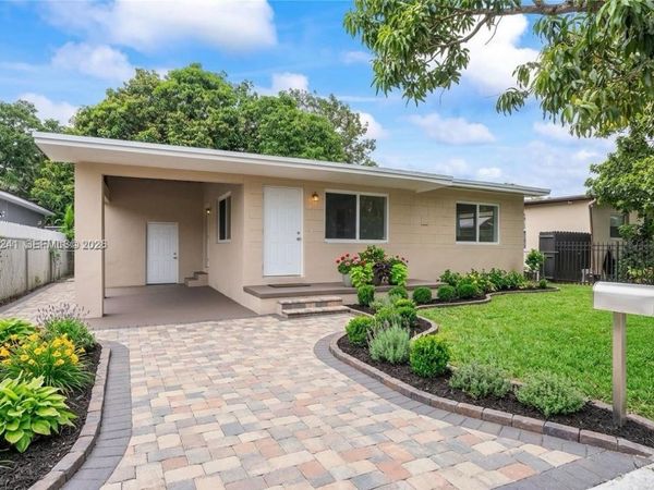 839 NW 116th St , Miami, FL 33168