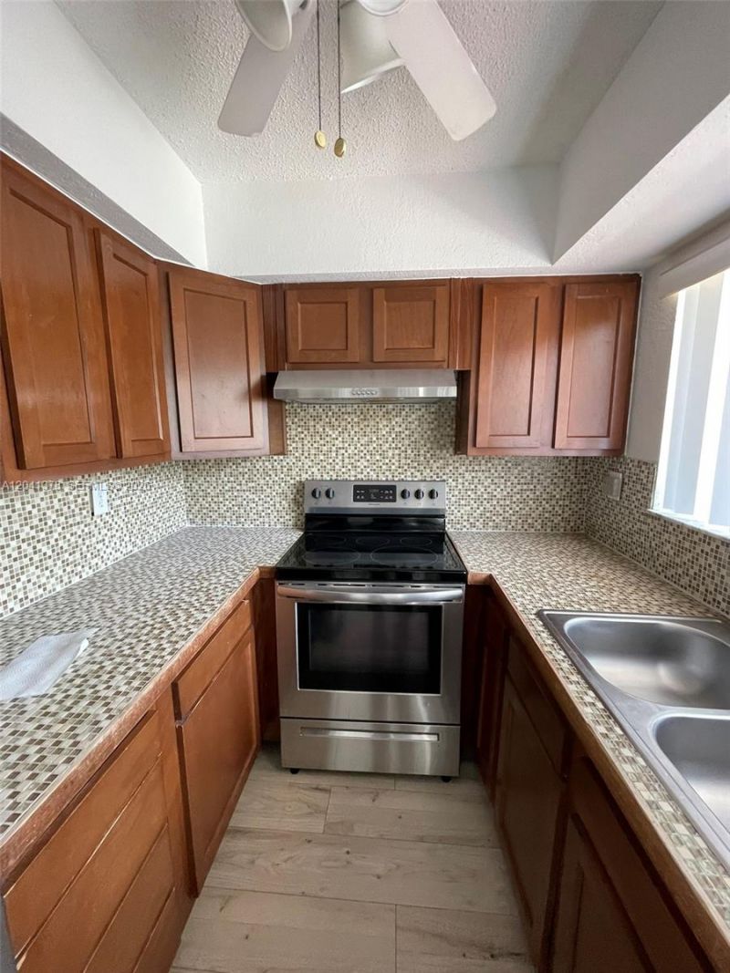 2580 Coral Springs Dr , Unit 2580, Coral Springs, FL 33065 Photo