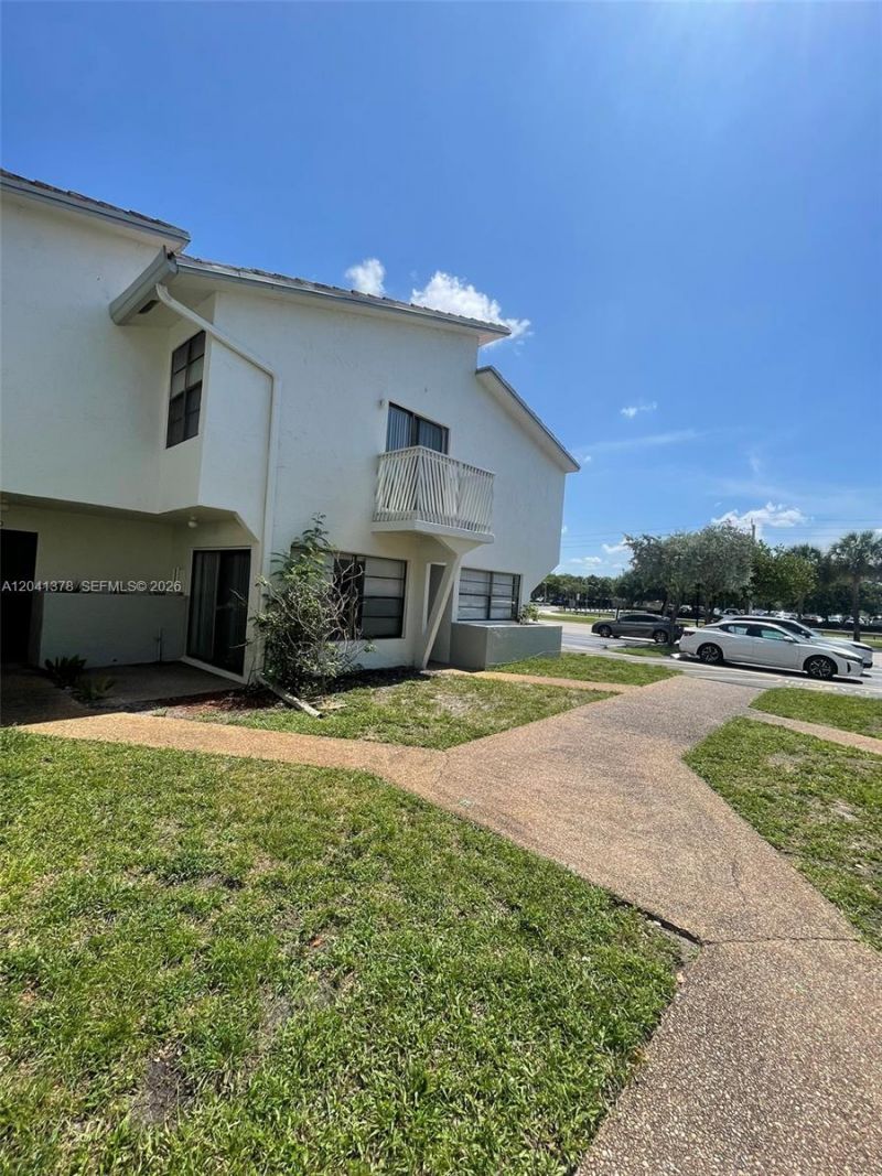 2580 Coral Springs Dr , Unit 2580, Coral Springs, FL 33065 Photo