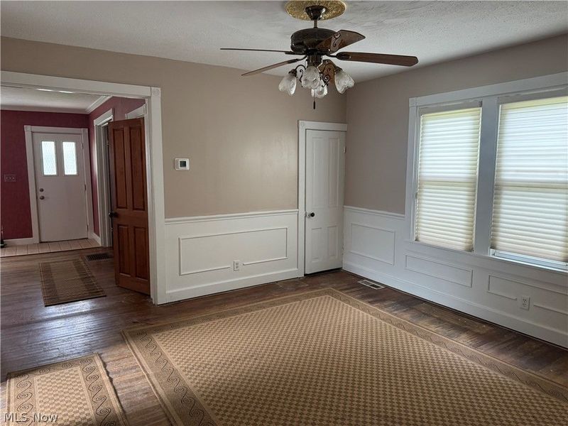 6917 Daisy Avenue, Brecksville, OH 44141 Photo 2