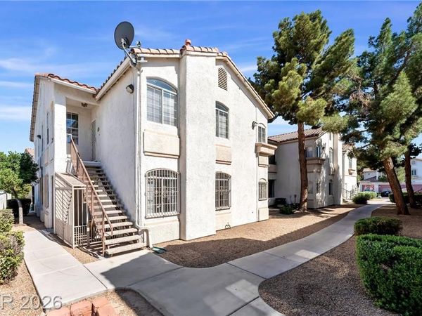 1300 S Arlington Street, Unit 227, Las Vegas, NV 89104