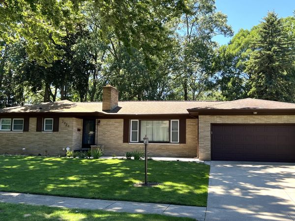 3031 Country Club Drive, Muskegon, MI 49441