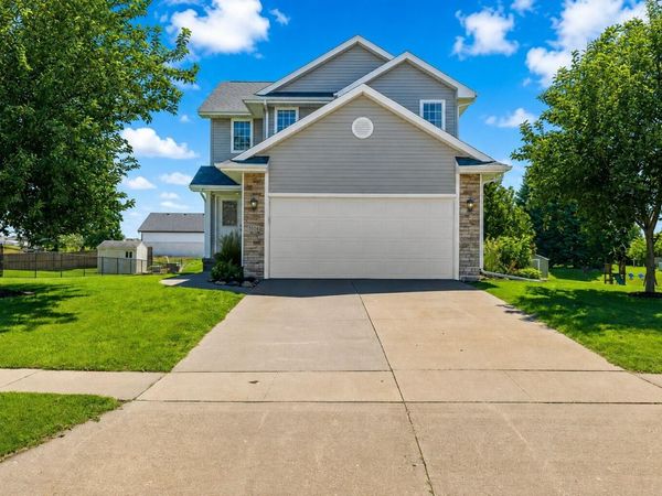 5113 NE Ledgestone Court, Ankeny, IA 50021