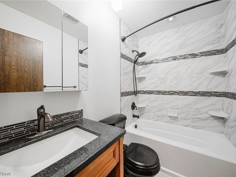 5950 Bayberry Circle, North Ridgeville, OH 44039 Photo 12