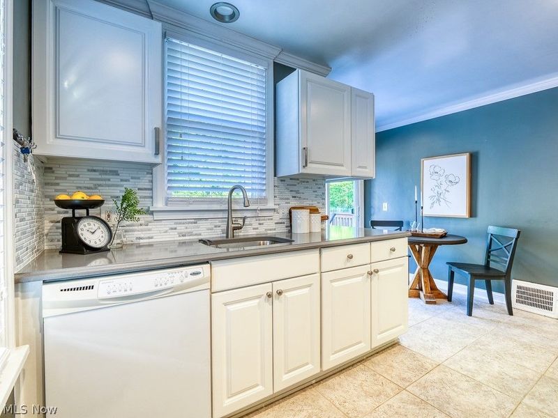 352 Glen Park Drive, Bay Village, OH 44140 Photo 20