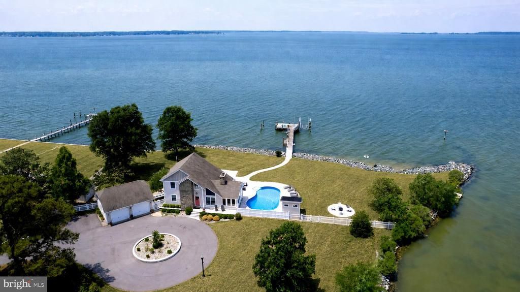 1724 FERRY POINT COURT, TRAPPE, MD 21673
