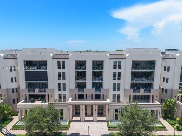 718 Valencia Ave, Unit 403, Coral Gables, FL 33134