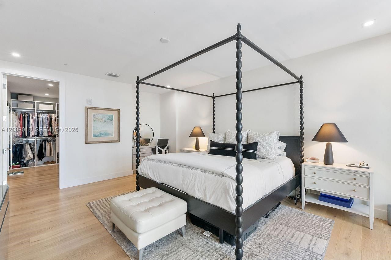 718 Valencia Ave, Unit 403, Coral Gables, FL 33134 Photo