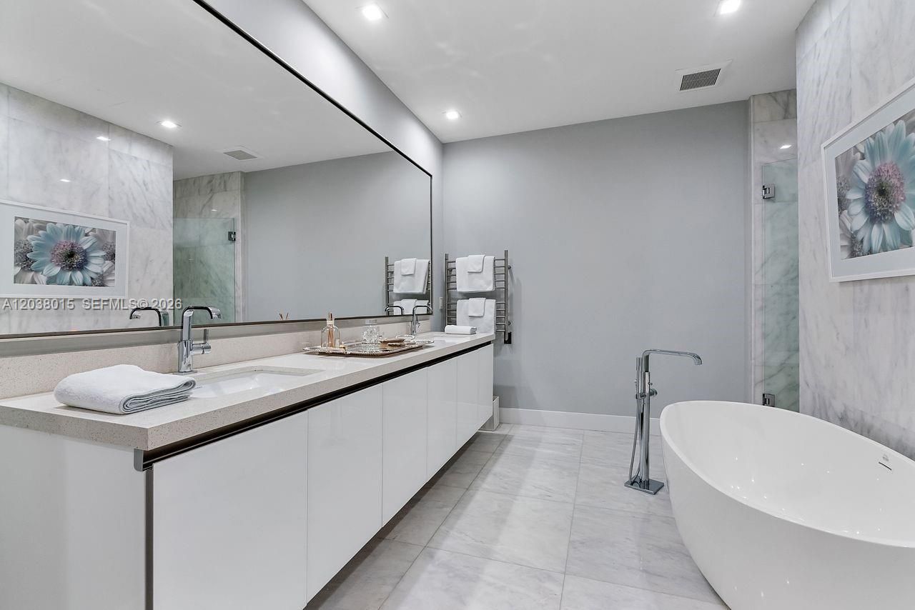 718 Valencia Ave, Unit 403, Coral Gables, FL 33134 Photo
