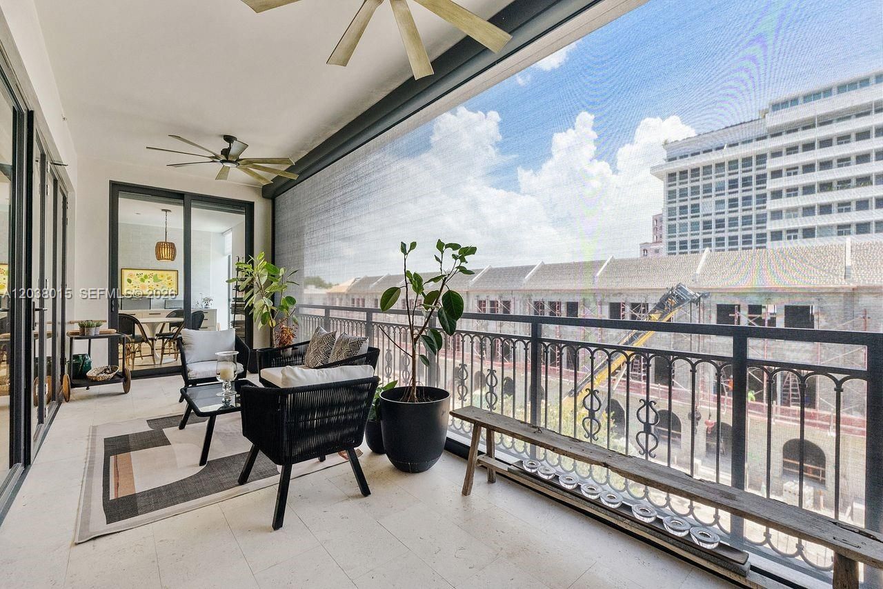 718 Valencia Ave, Unit 403, Coral Gables, FL 33134 Photo