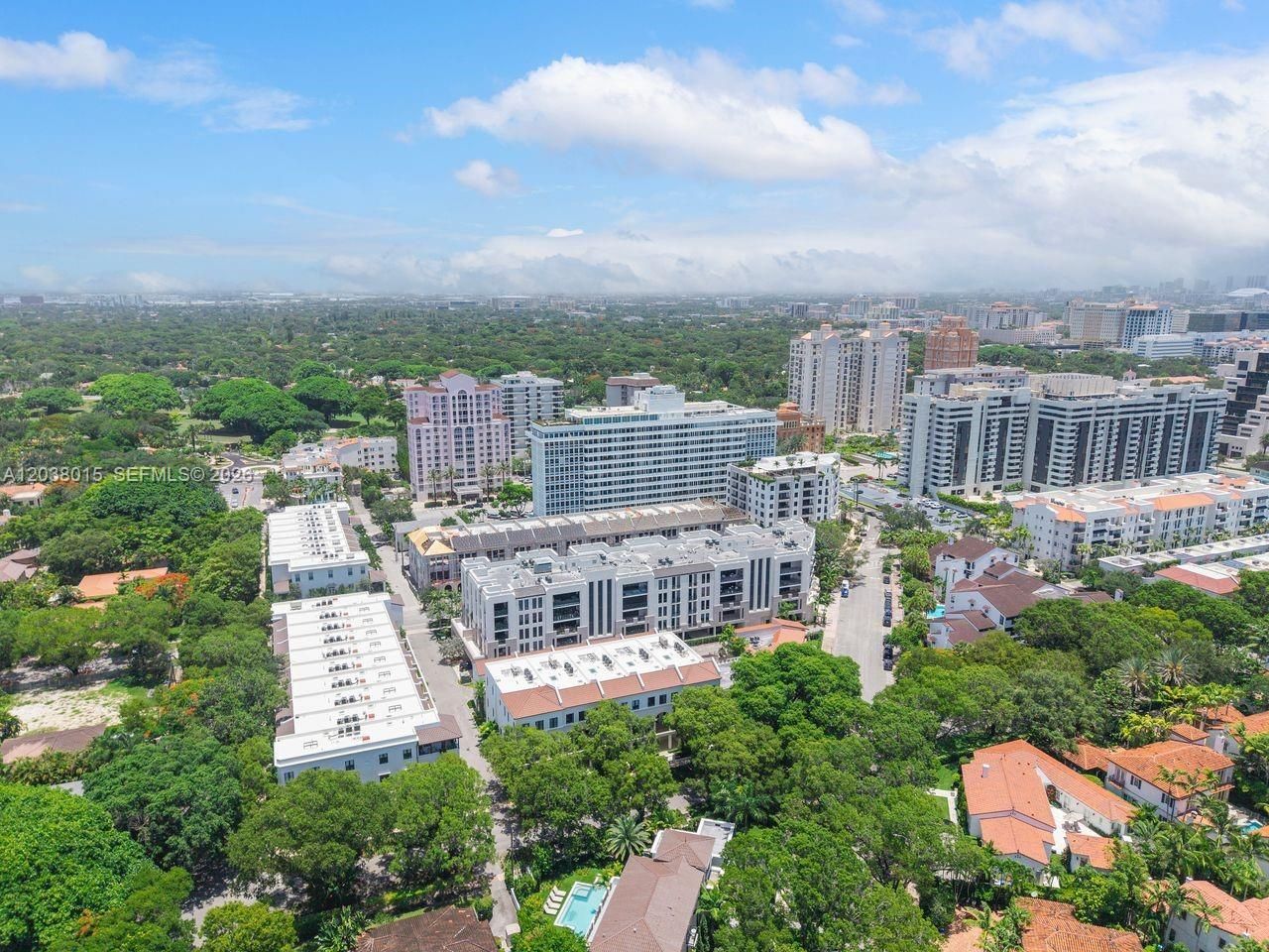 718 Valencia Ave, Unit 403, Coral Gables, FL 33134 Photo