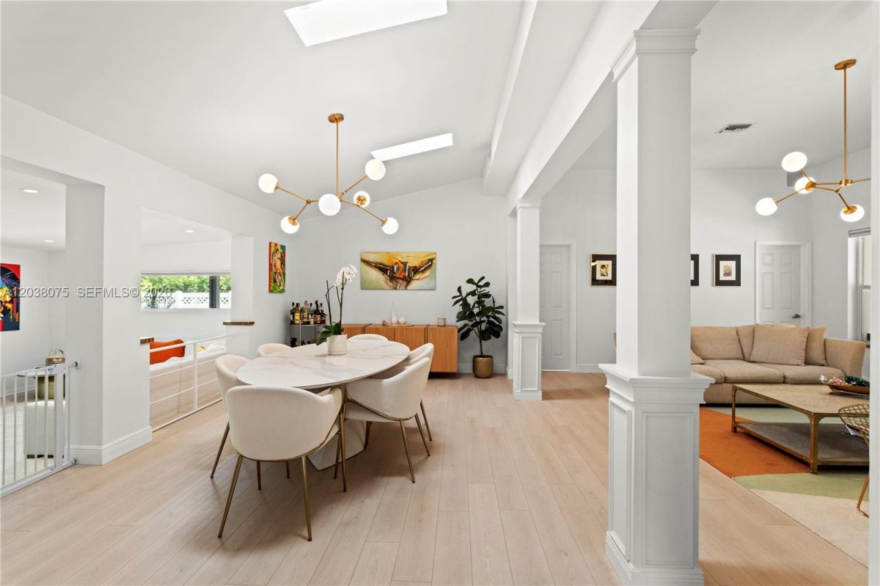 7611 Miami View Dr , North Bay Village, FL 33141 Photo
