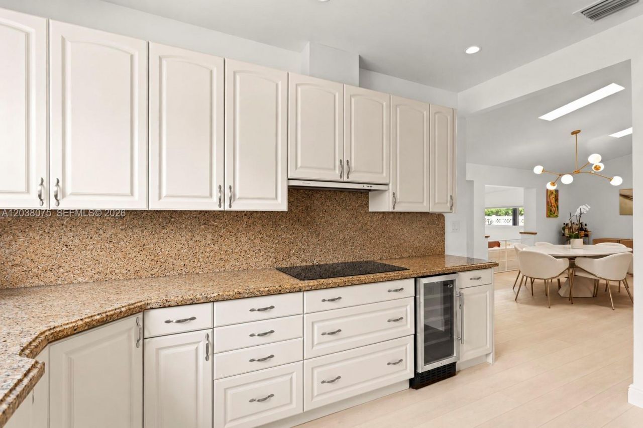 7611 Miami View Dr , North Bay Village, FL 33141 Photo