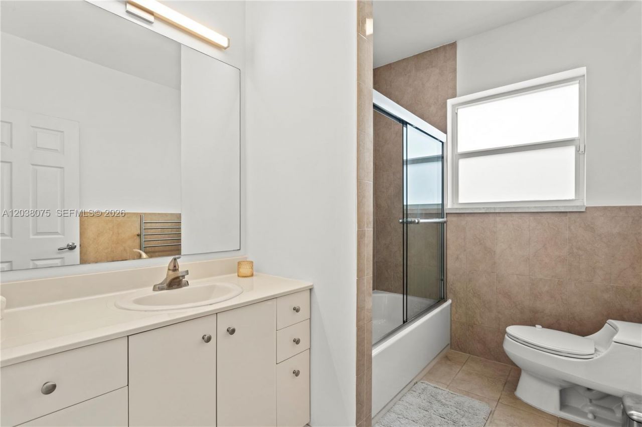 7611 Miami View Dr , North Bay Village, FL 33141 Photo