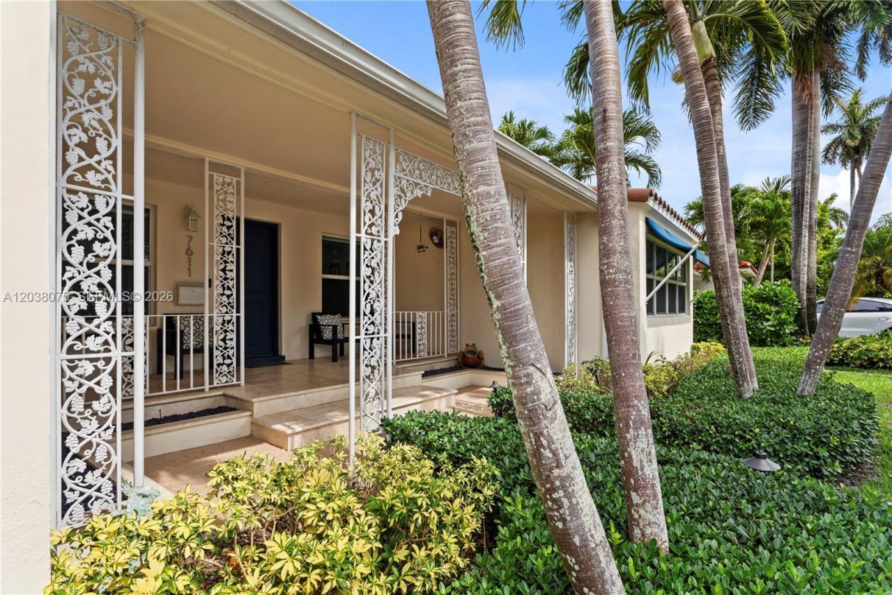 7611 Miami View Dr , North Bay Village, FL 33141 Photo