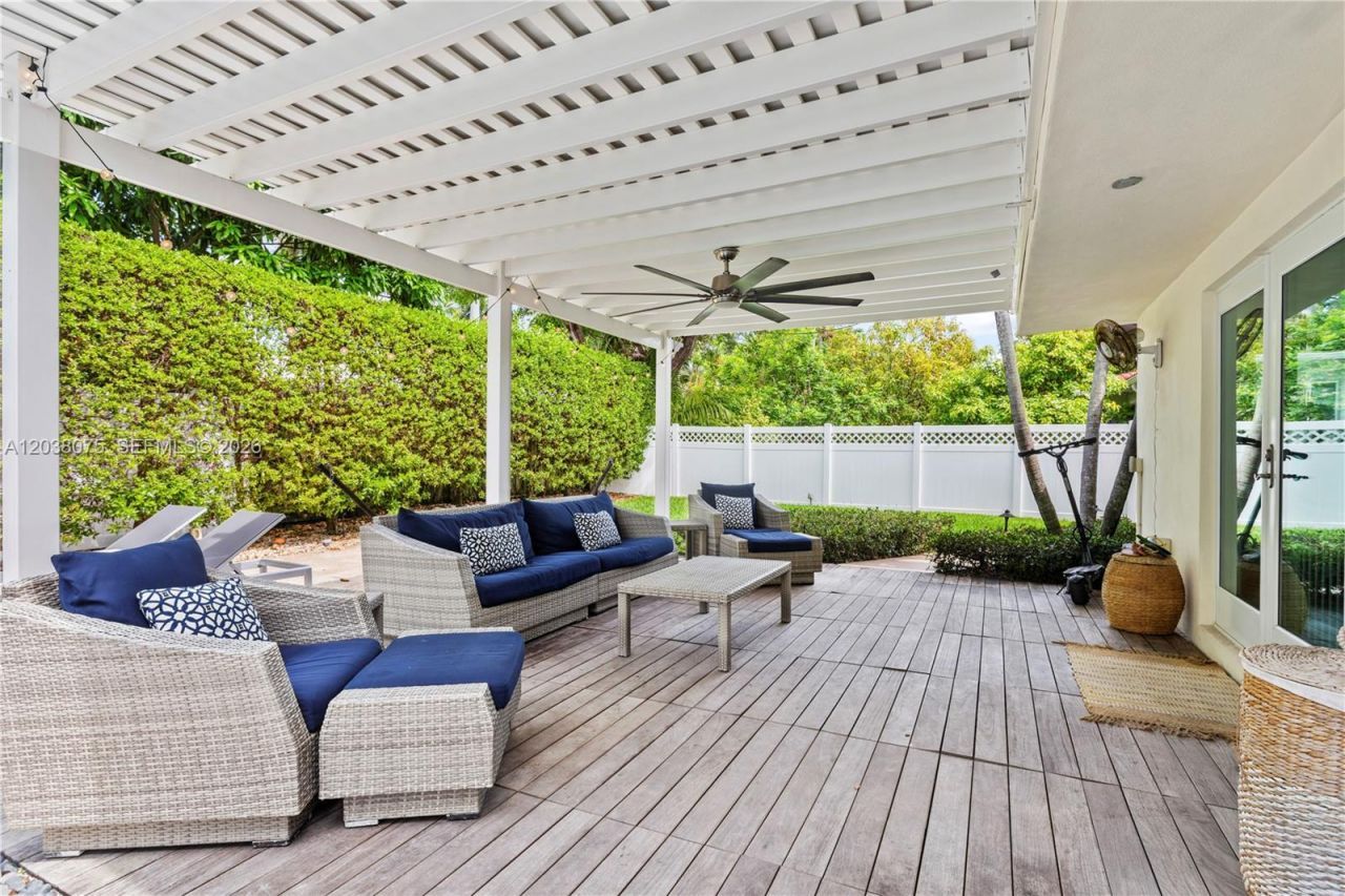 7611 Miami View Dr , North Bay Village, FL 33141 Photo