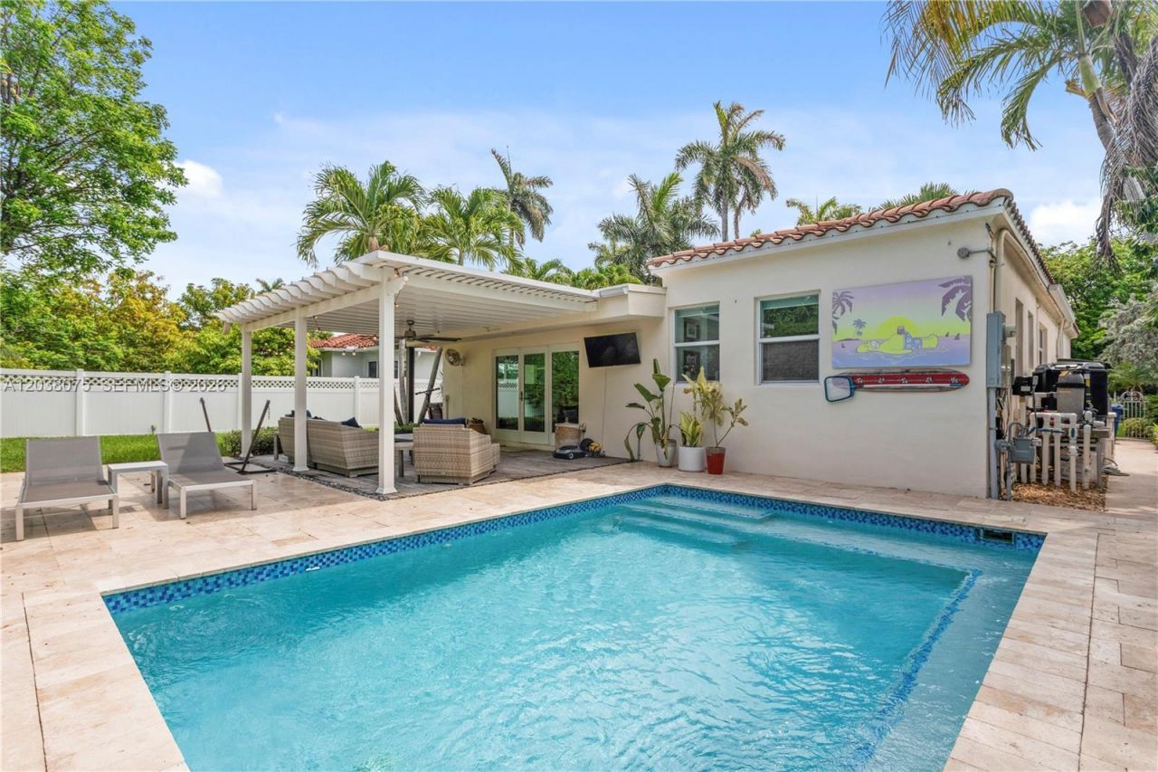 7611 Miami View Dr , North Bay Village, FL 33141 Photo