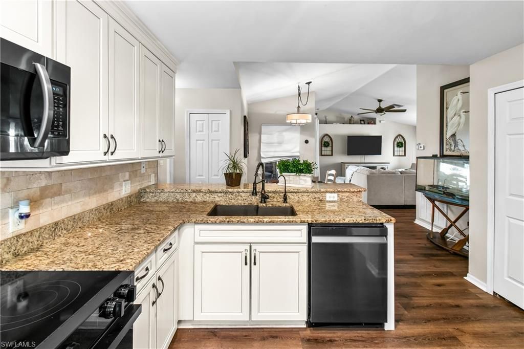 1215 SW 31st Ter , Cape Coral, FL 33914 Photo