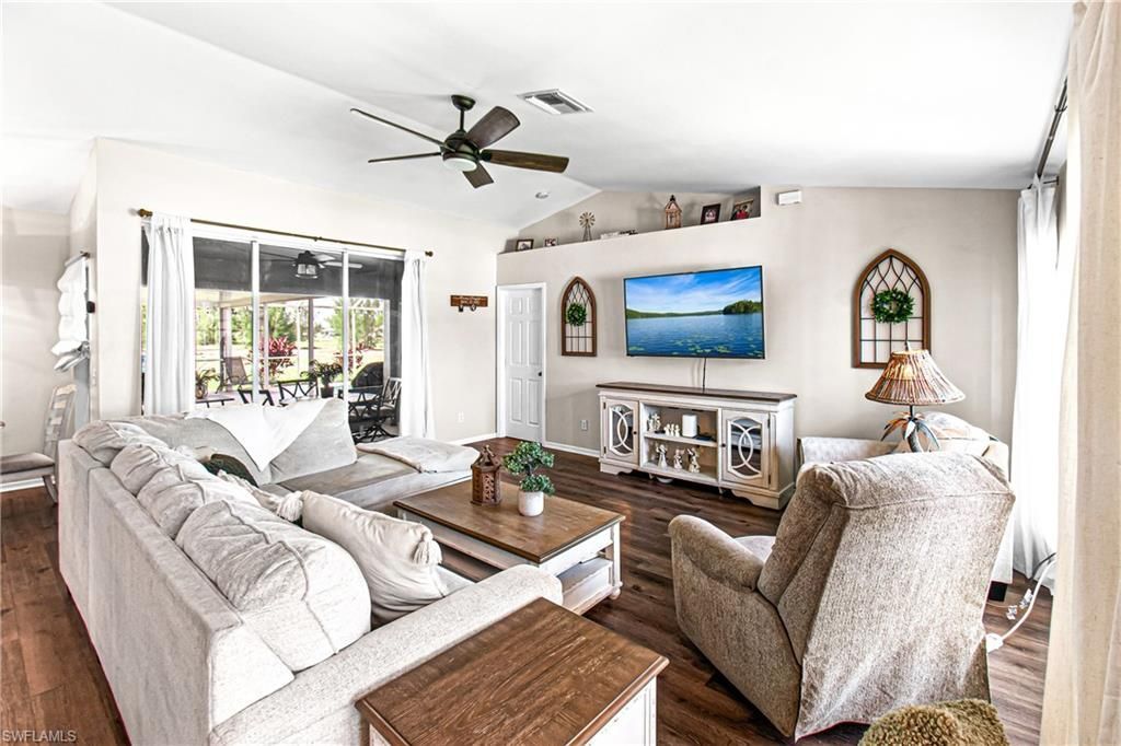 1215 SW 31st Ter , Cape Coral, FL 33914 Photo