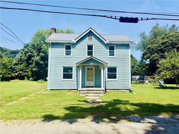 1231 and 1233 Pegtown Ave, North Apollo, PA 15673