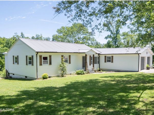 158 Cherry Bottom Rd, Caryville, TN 37714