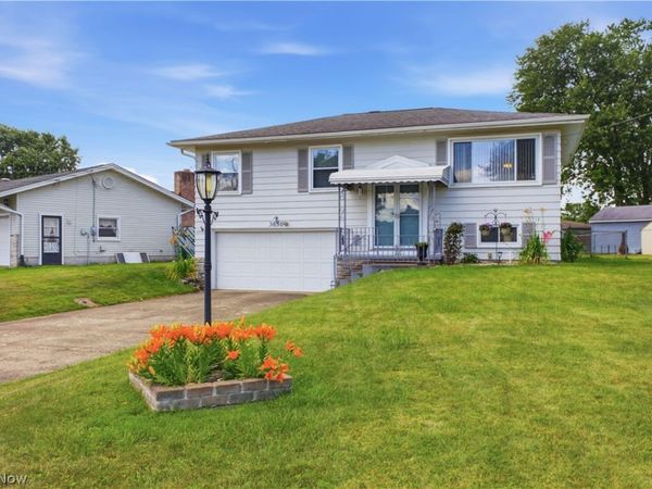 3656 High Meadow Drive , Canfield, OH 44406
