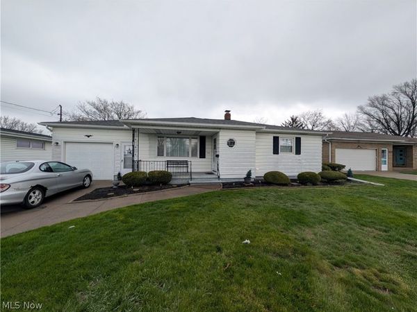 1124 W 37th Street , Lorain, OH 44052