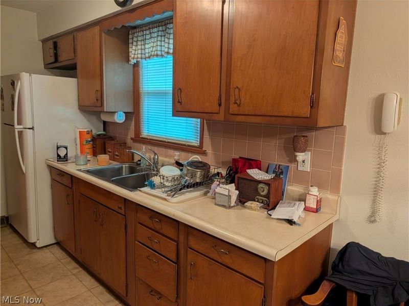 1124 W 37th Street, Lorain, OH 44052 Photo 5