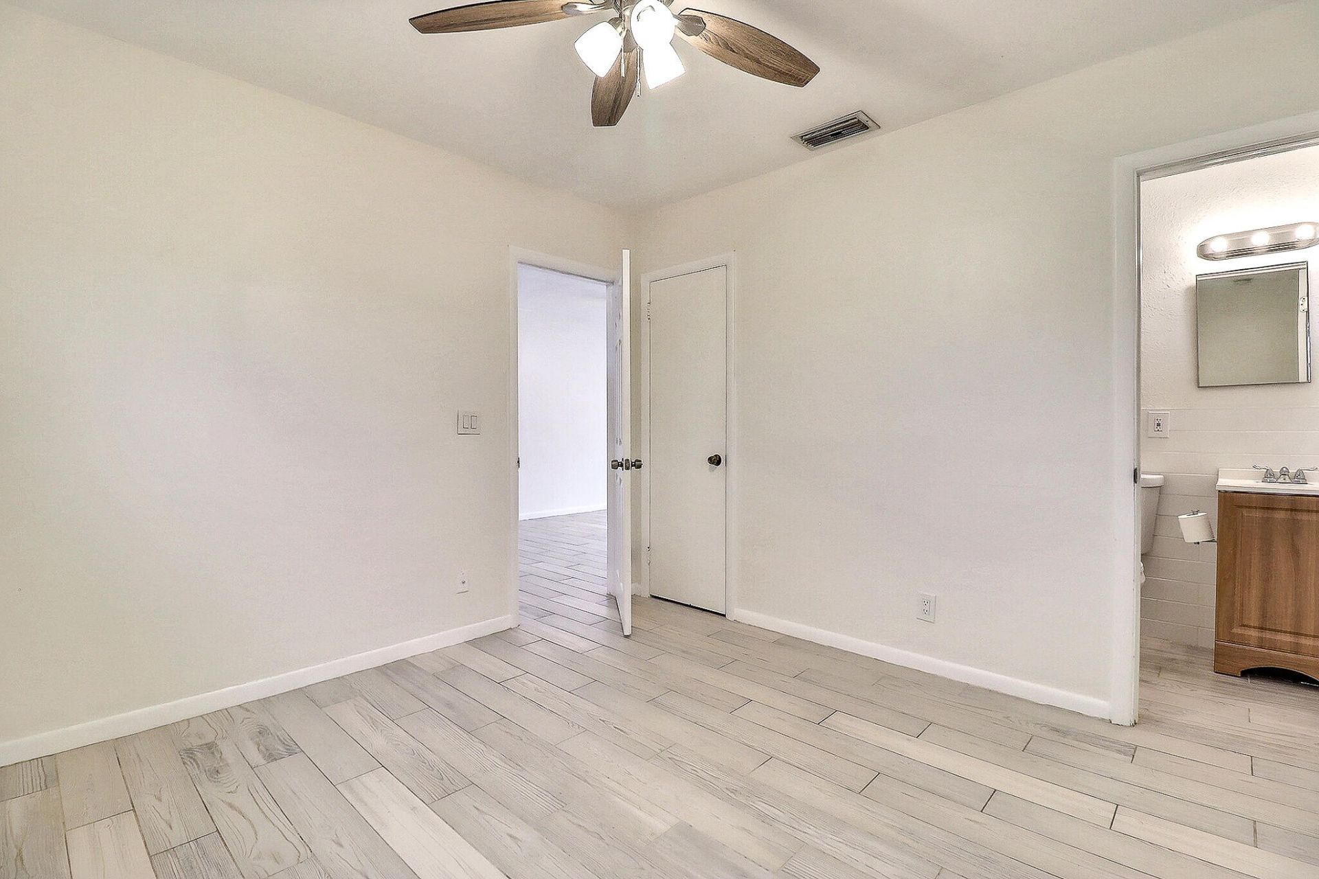 337 Mid Pines Road, Palm Springs, FL 33461 Photo