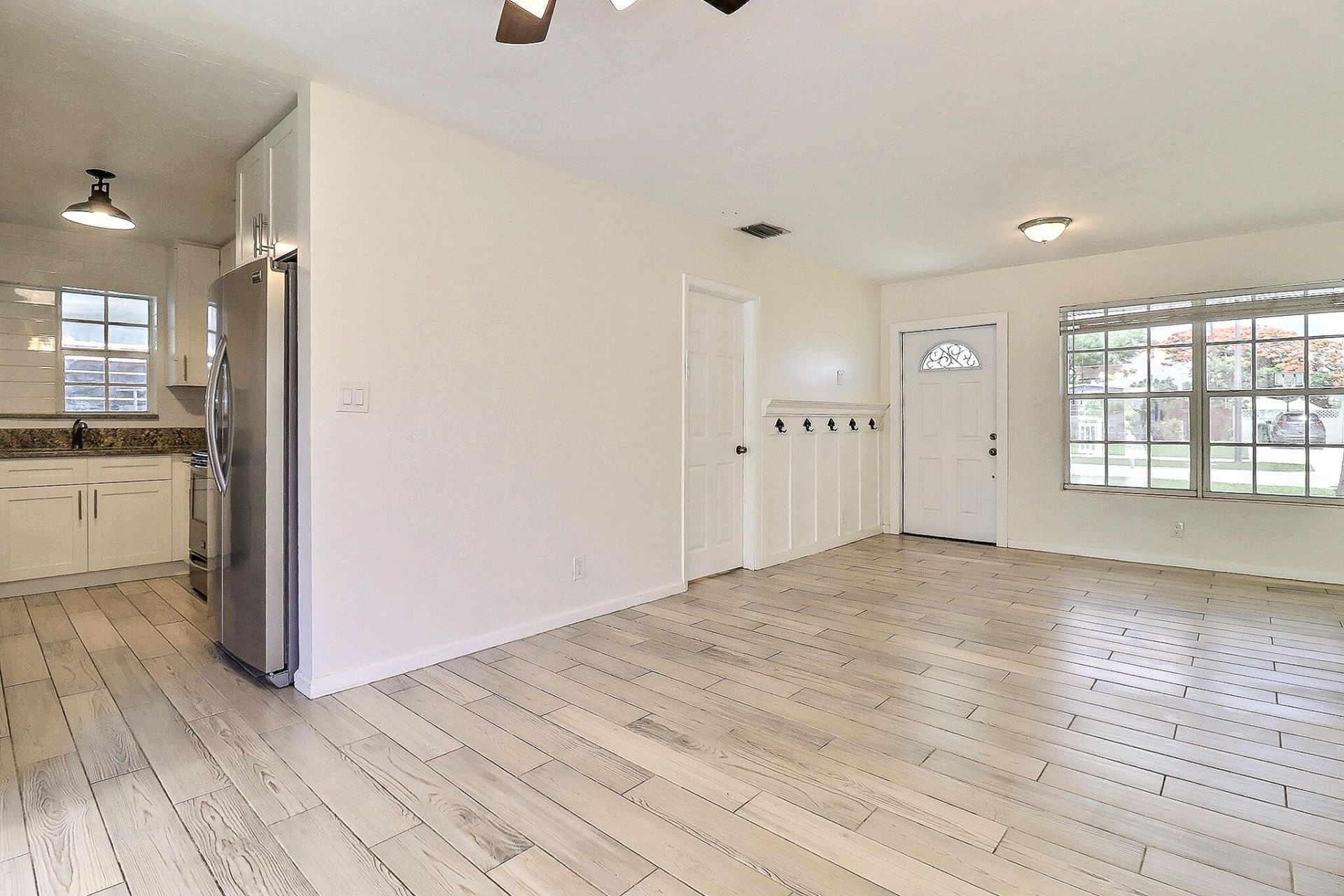 337 Mid Pines Road, Palm Springs, FL 33461 Photo