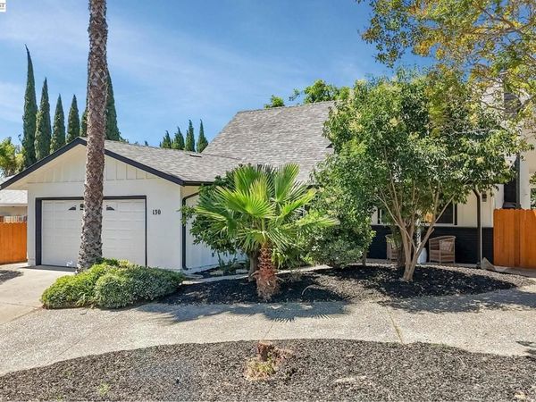 130 Andover Dr, Vacaville, CA 95687