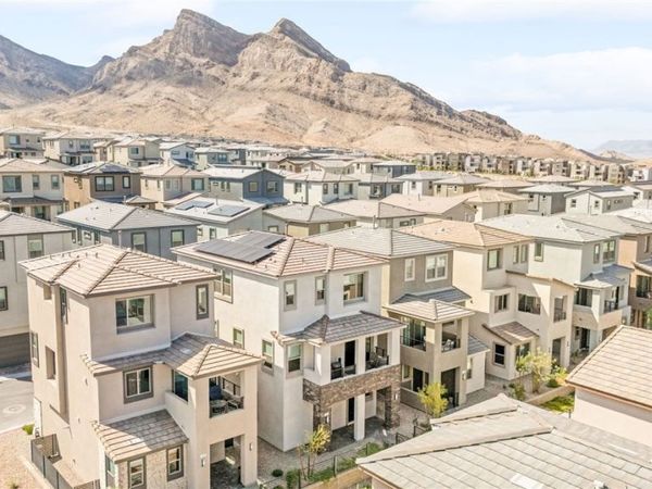 1424 Nocturnal Flight Street , Las Vegas, NV 89138