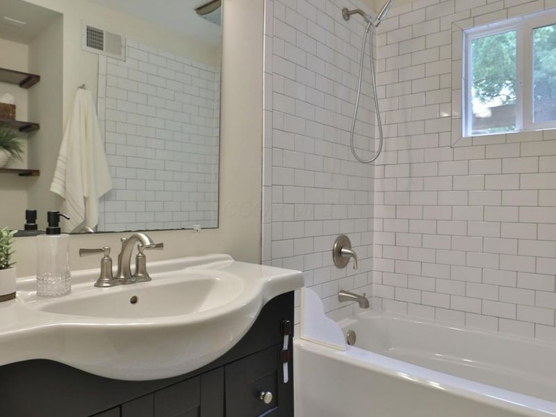 3356 Riverside Drive, Columbus, OH 43202 Photo 21