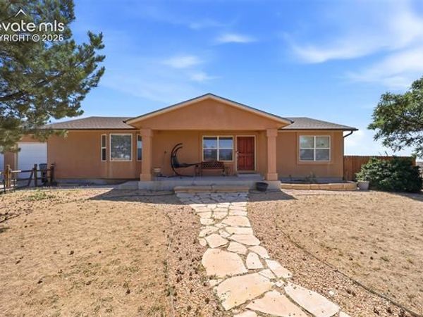 1286 N Ladonia Drive, Pueblo, CO 81007