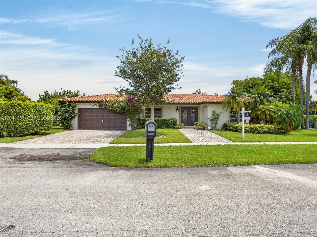 16641 Royal Poinciana Dr, Weston, FL 33326 Photo
