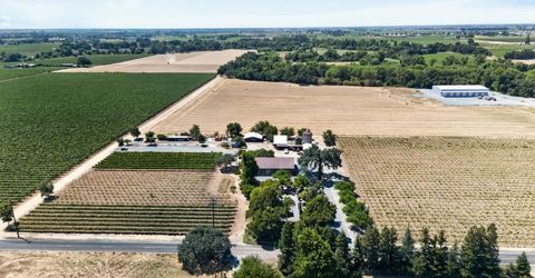 10112 E Woodbridge Rd, Acampo, CA 95220 Photo
