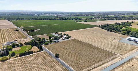 10112 E Woodbridge Rd, Acampo, CA 95220 Photo
