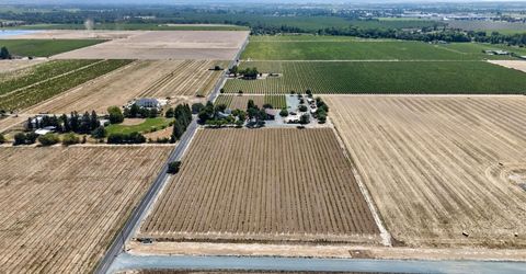 10112 E Woodbridge Rd, Acampo, CA 95220 Photo
