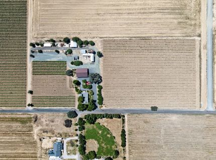 10112 E Woodbridge Rd, Acampo, CA 95220 Photo