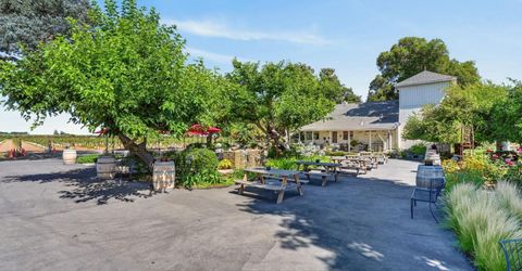 10112 E Woodbridge Rd, Acampo, CA 95220 Photo