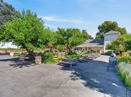 10112 E Woodbridge Rd, Acampo, CA 95220 Photo