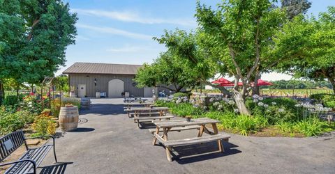 10112 E Woodbridge Rd, Acampo, CA 95220 Photo