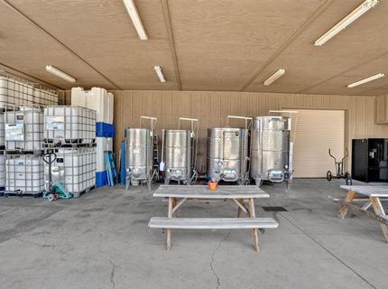 10112 E Woodbridge Rd, Acampo, CA 95220 Photo