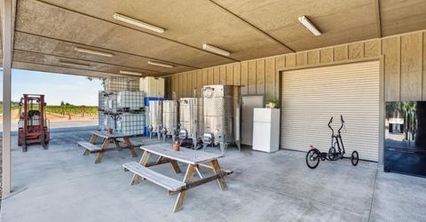 10112 E Woodbridge Rd, Acampo, CA 95220 Photo