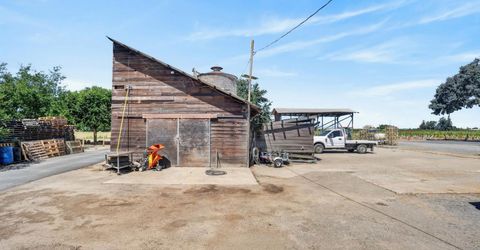 10112 E Woodbridge Rd, Acampo, CA 95220 Photo