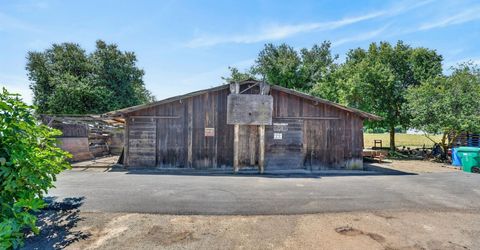 10112 E Woodbridge Rd, Acampo, CA 95220 Photo